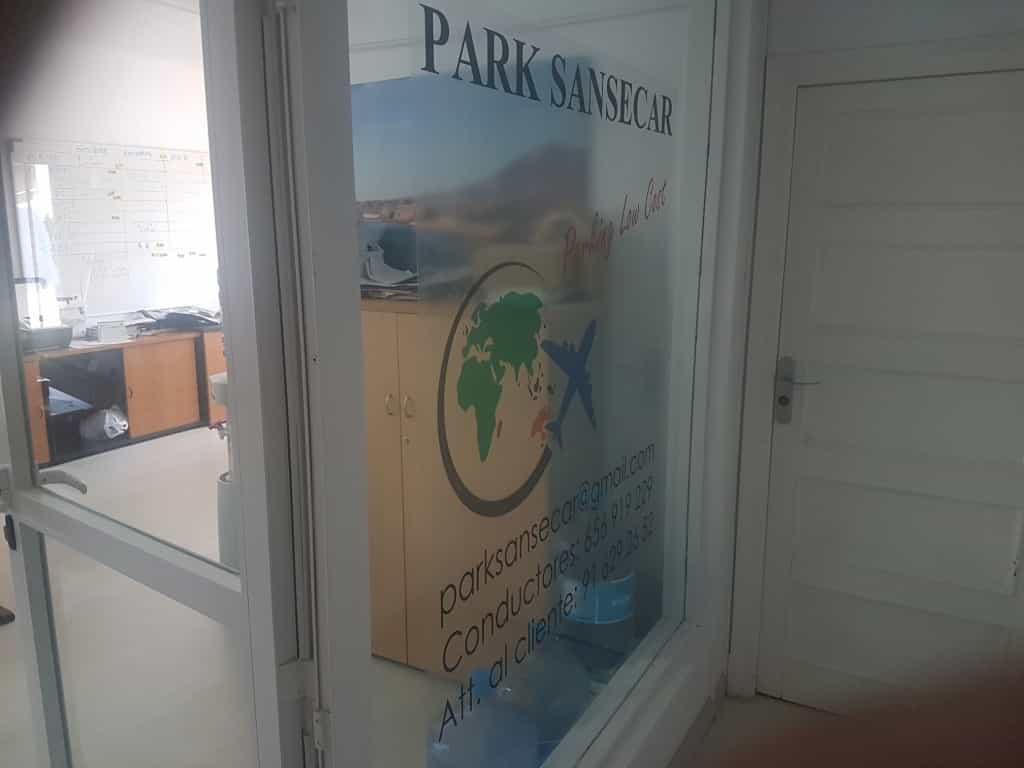 Parking Park Sansecar zadaszony zdjęcie 3